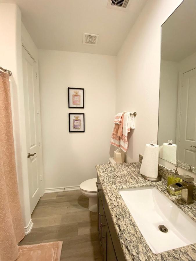 Willa Luxe Three Story Duplex Near Downtown & Med Center Houston Zewnętrze zdjęcie